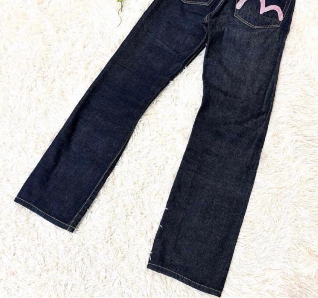Evisu ダークデニムパンツ ハート刺繍 - パンツベストセラー 商品