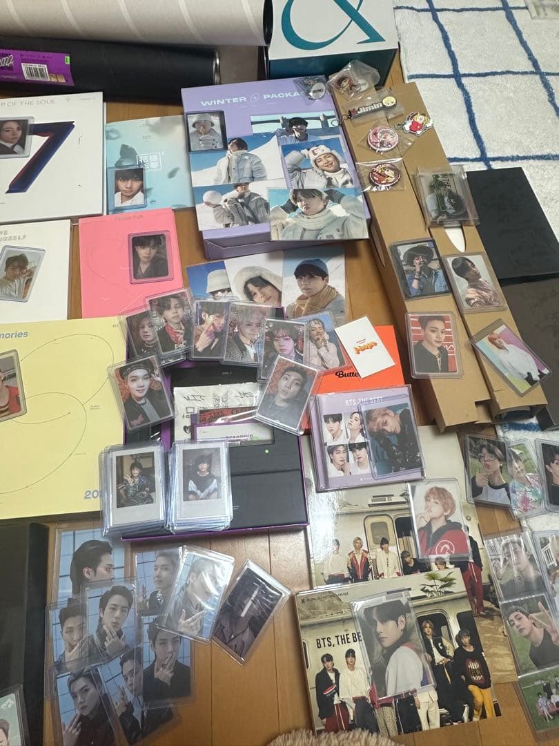 BTS まとめ売り 助けてください。 まとめ売りは2月末まで