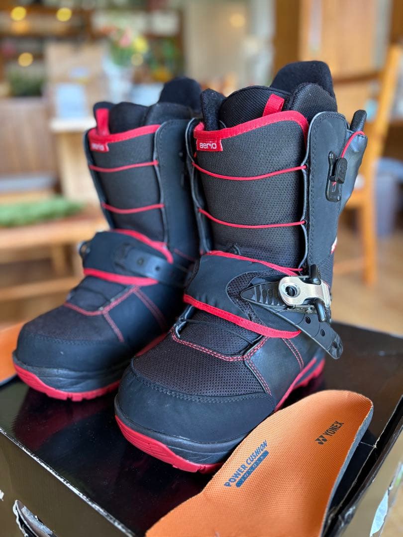 美品　YONEX AERO AB スノーボードブーツ 25.5cm 中古