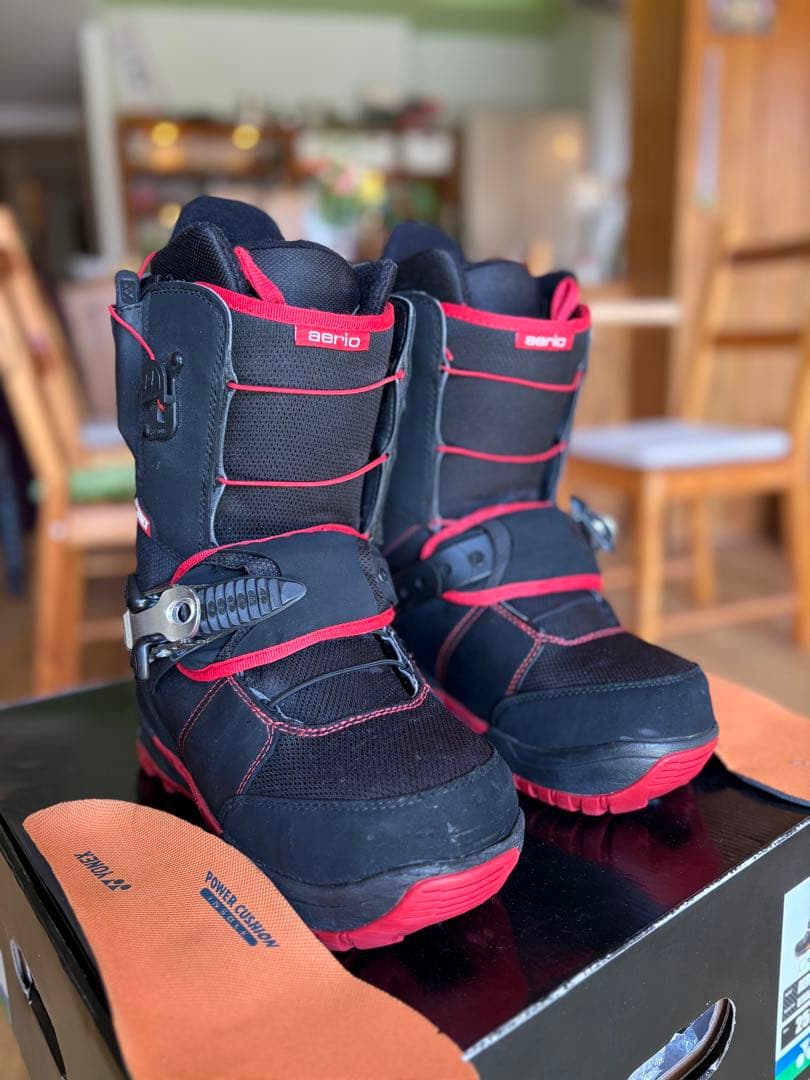 美品　YONEX AERO AB スノーボードブーツ 25.5cm 中古