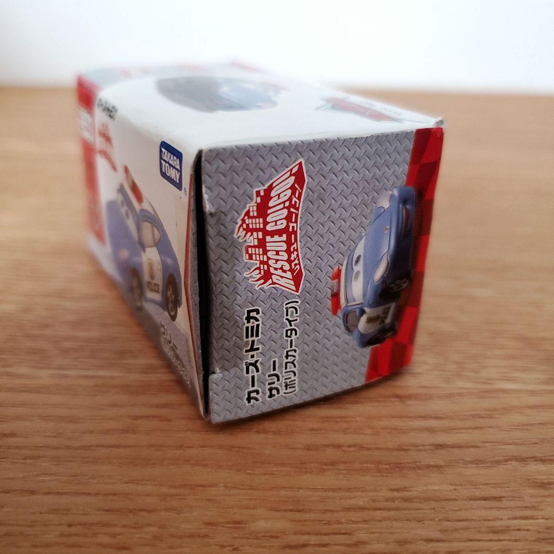 カーズ　トミカ　サリー　ポリスカータイプ　ライトニング・マックイーン　ミニカー