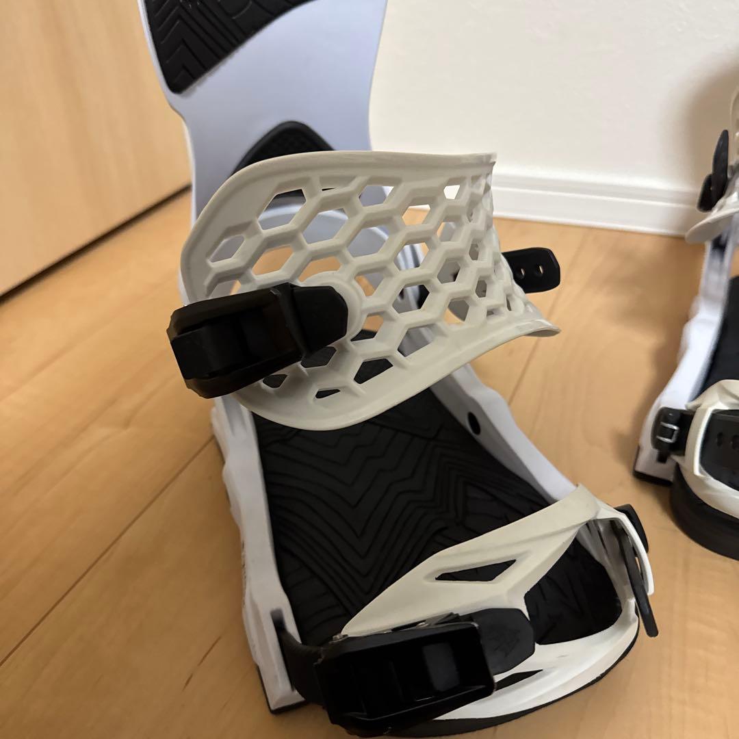 JONES スノーボードビンディング ホワイト Mサイズ - メルカリ