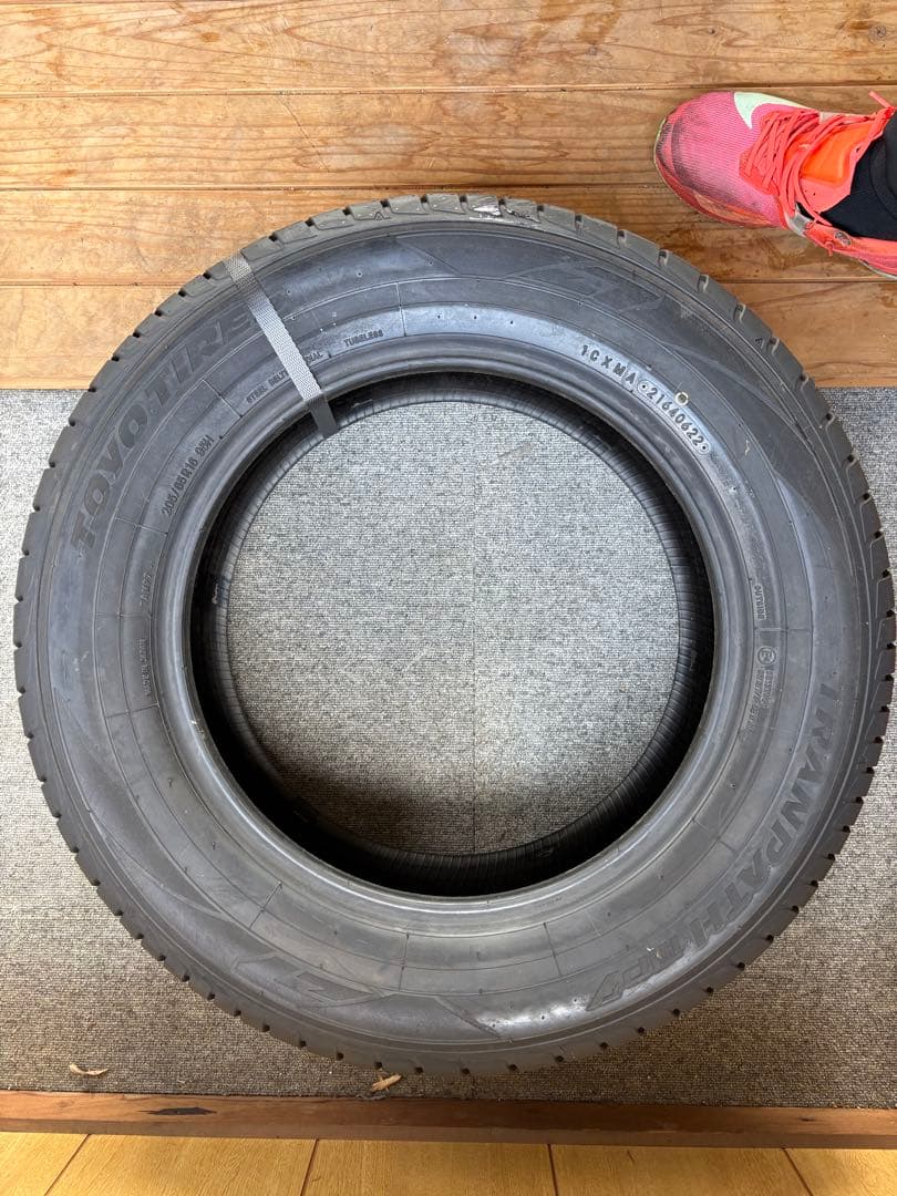 トーヨー　夏用タイヤ　205/65/R16