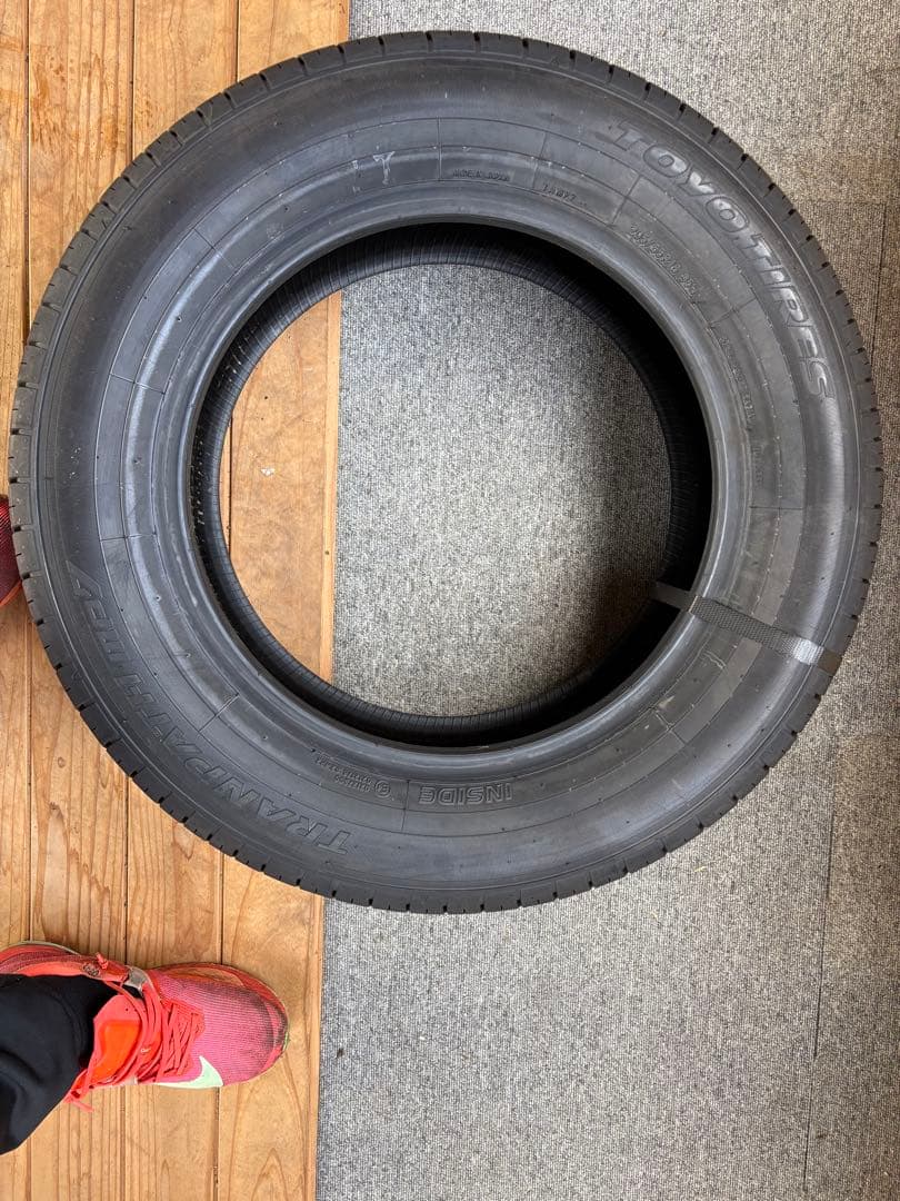 トーヨー　夏用タイヤ　205/65/R16