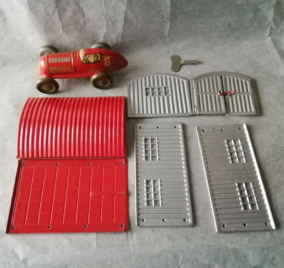超レア　ブリキ　車庫付きゼンマイカー　アメリカ占領下ドイツ　箱付き　ヴィンテージ