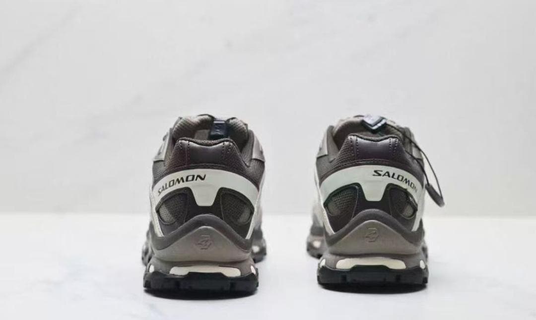 SALOMON チャマ古道 馬年限定