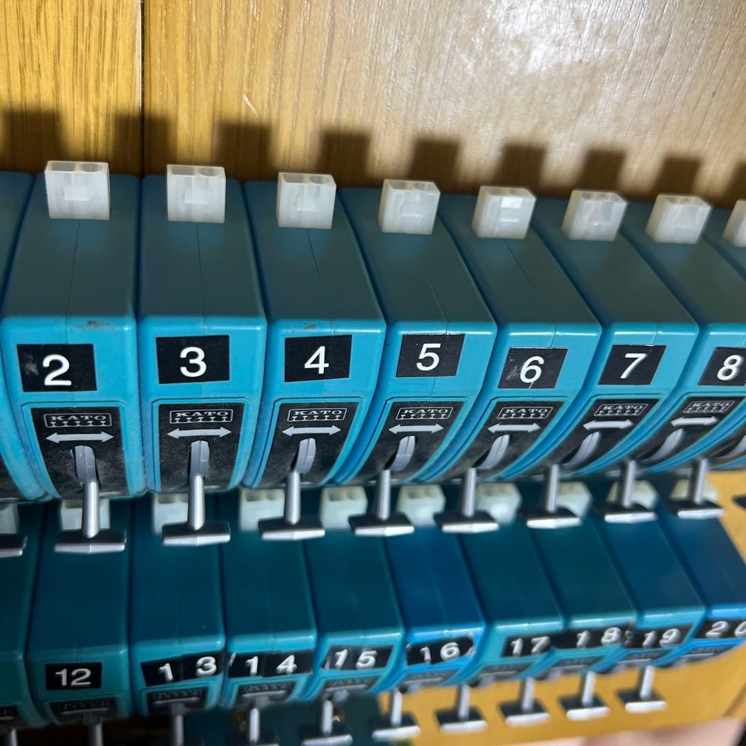 KATO ユニトラック スイッチボックス 20スイッチ - メルカリ