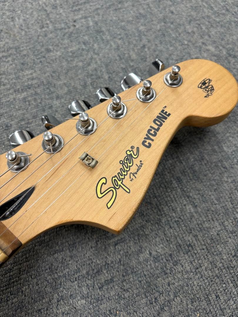 Squire Fender サイクロン　超良音！！レッド