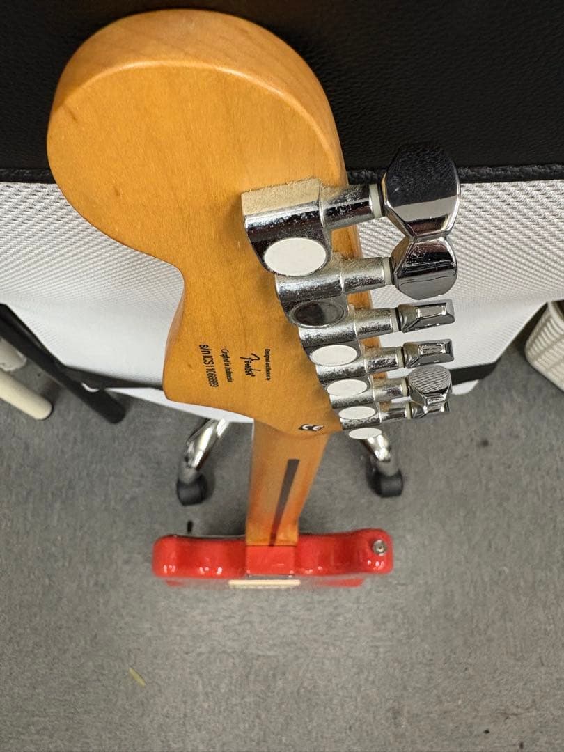 Squire Fender サイクロン　超良音！！レッド