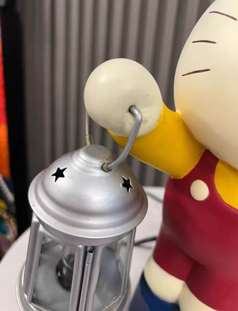 Hello Kitty ランタン付きフィギュア