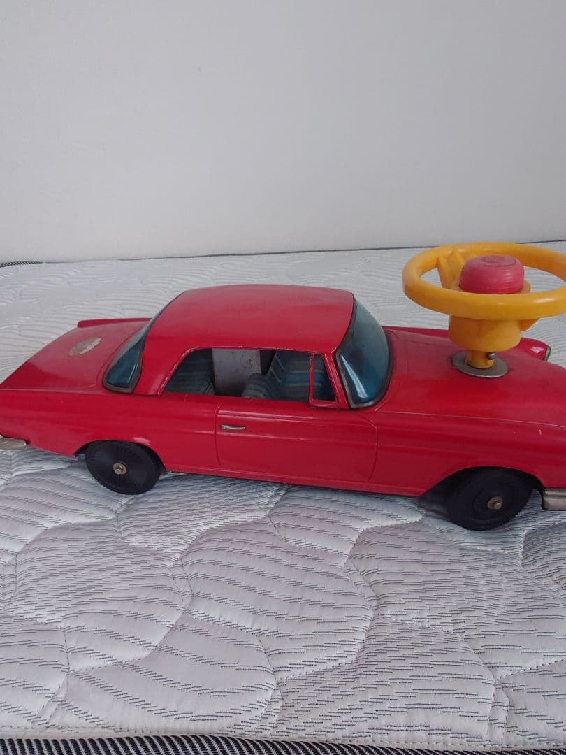 【1970年代】イチコー製 玩具 メルセデスベンツ（ハンドル付き乗り物）