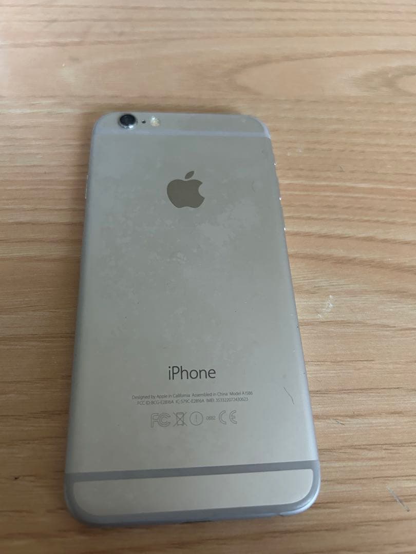 Apple iPhone 6 シルバー ひび割れあり - メルカリ