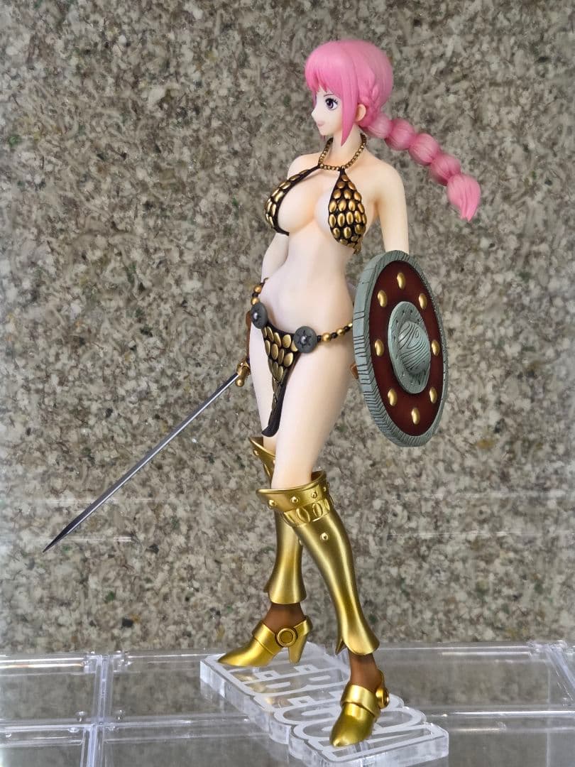 P.O.Pワンピース “剣闘士 レベッカ” 「アクリル台座付き」