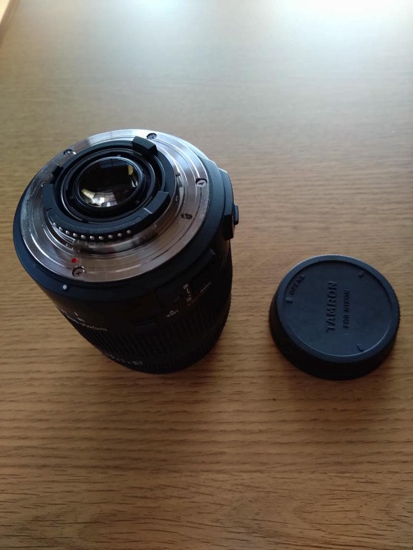 Sigma 18-250mm F3.5-6.3 DC Macro HSM ニコン