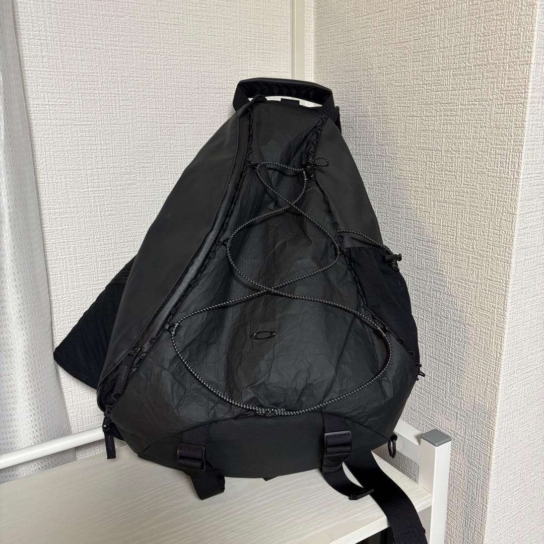 OAKLEY LATITUDE SLING PACK BAG スリングバッグ - メルカリ