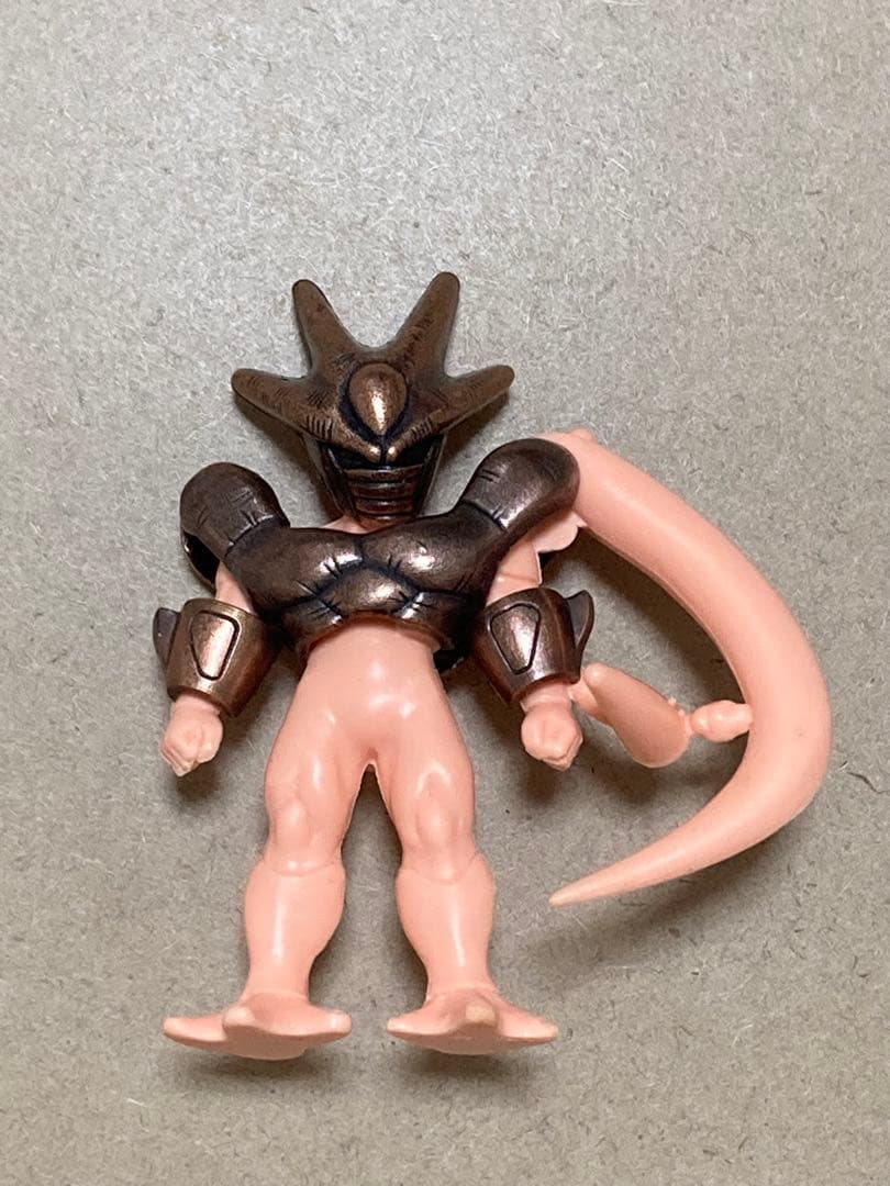 ドラゴンボール　クウラ第4形態　フルメタルジャケット　消しゴム　肌色　ドラ消し