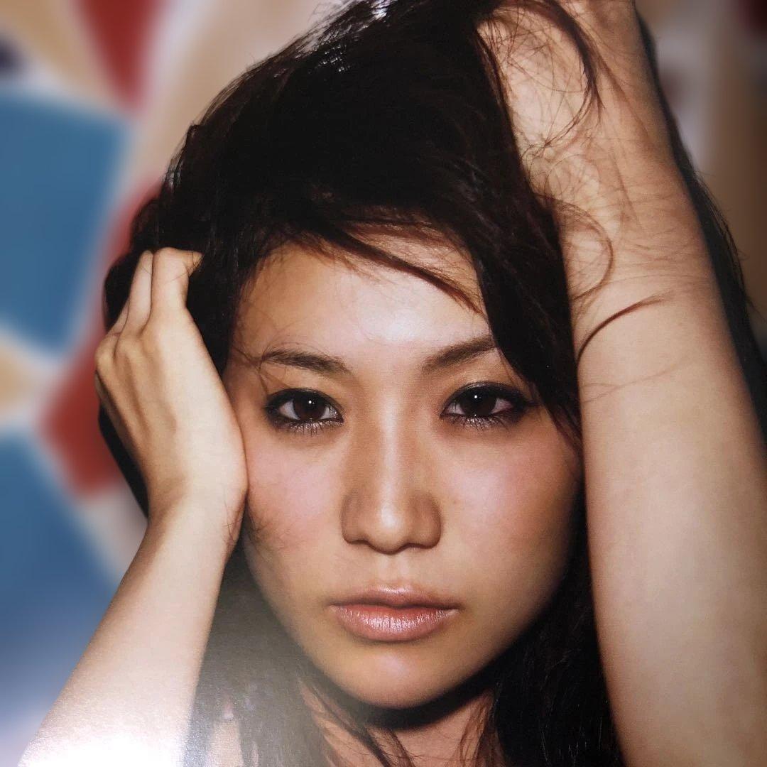 dp286y20 大島優子 写真集 優子のありえない日常 帯付 - メルカリ