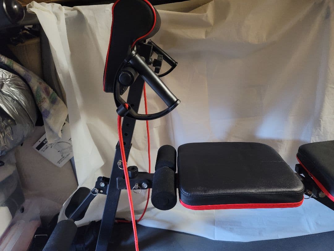 ADKING トレーニングベンチ 黒/赤 - メルカリ