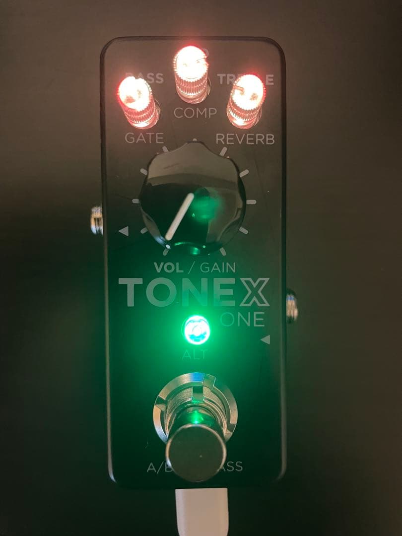 IK TONE X ONE ギターエフェクター