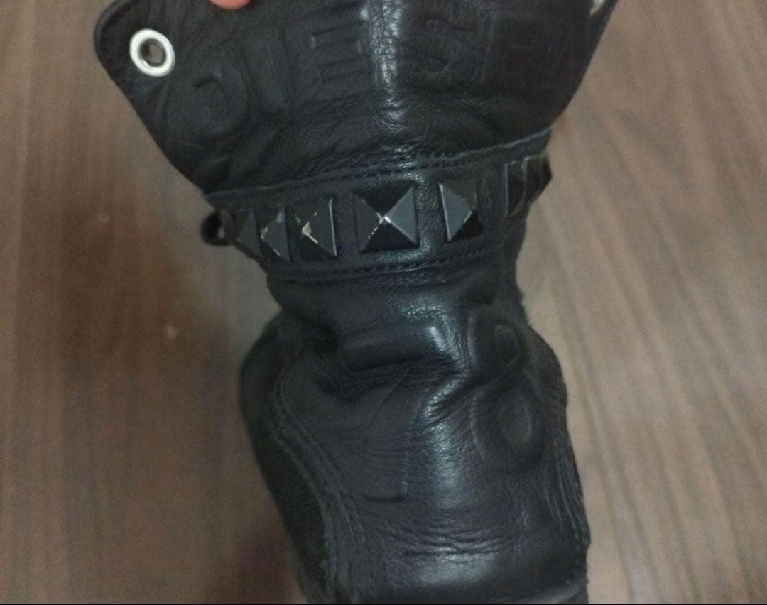 激レア 90s DIESEL スタッズ付きブラックスニーカー25.5㎝ - メルカリ