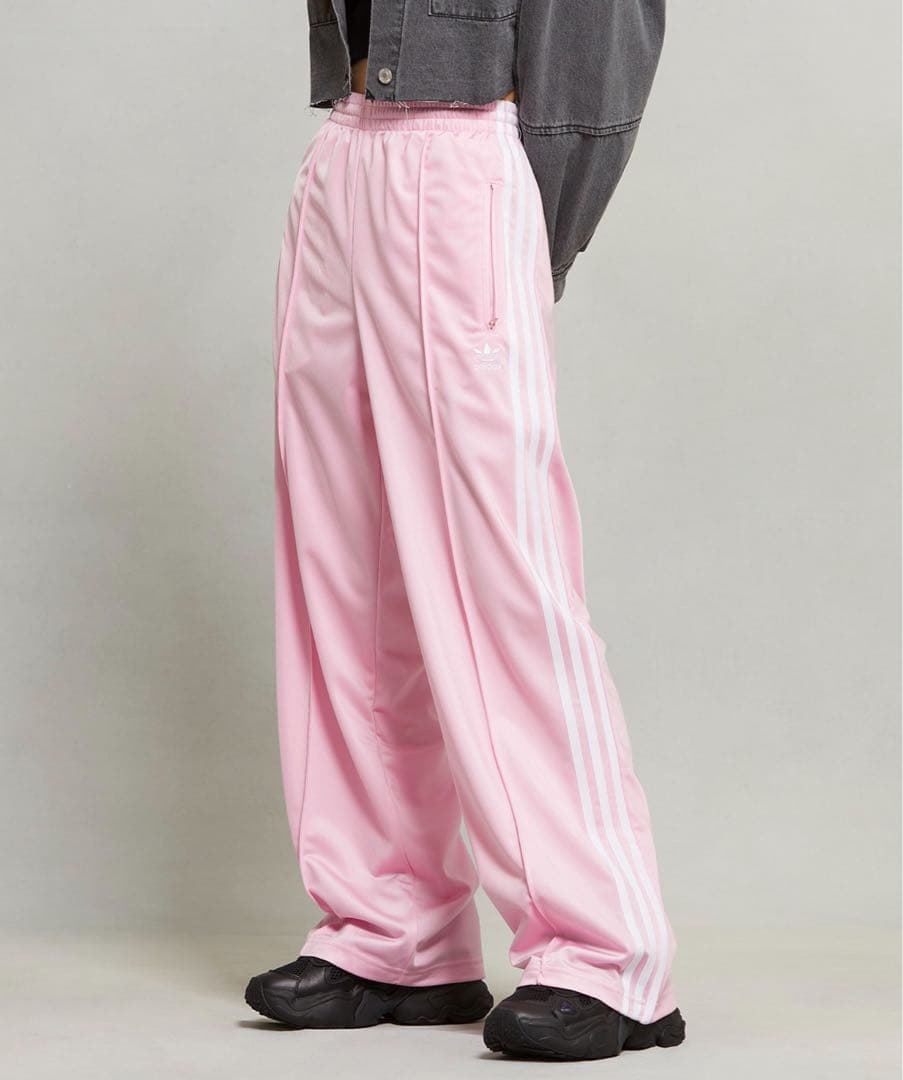 adidas ピンク 3本ライン ワイドパンツ - メルカリ