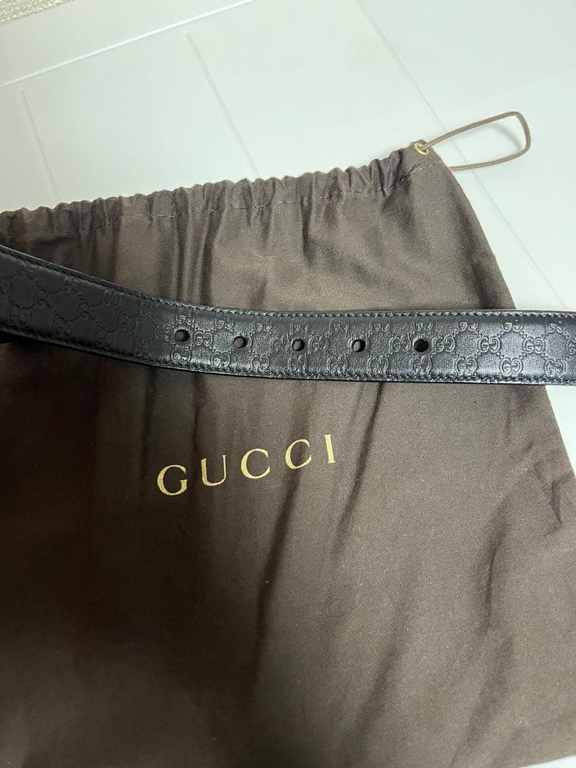 ハ*ー様 GUCCI ブラックレザーベルト 281798 8MJN - メルカリ