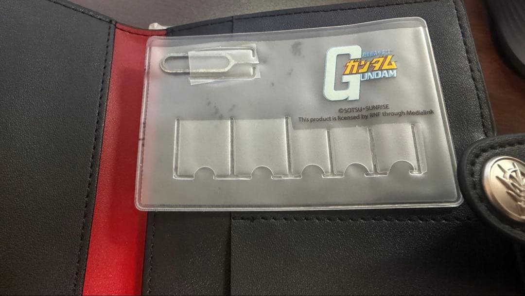機動戦士 ガンダム シャア ジオン パスポートケース <おまけ付き>