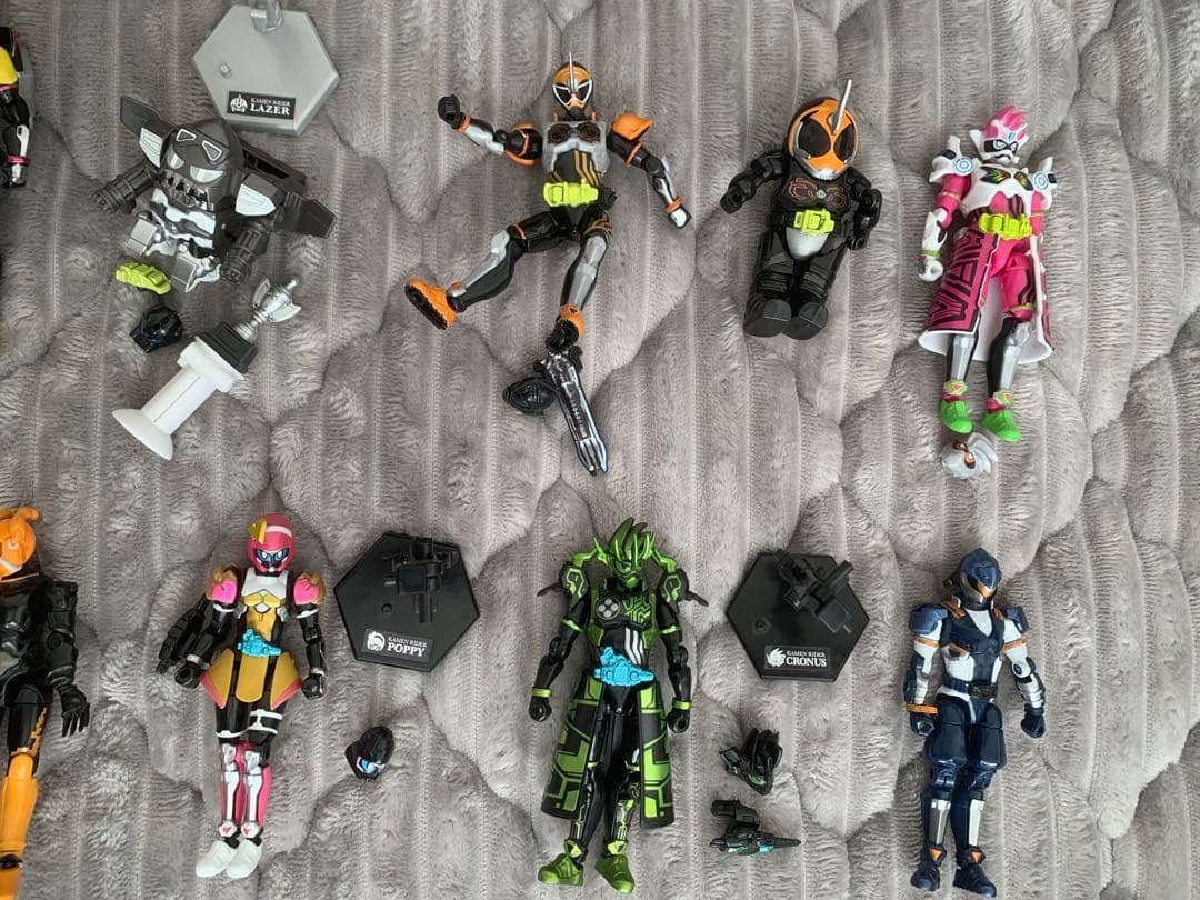 仮面ライダー エグゼイド 装動 21体 +フィギュア1体+アーマー•エフェクト