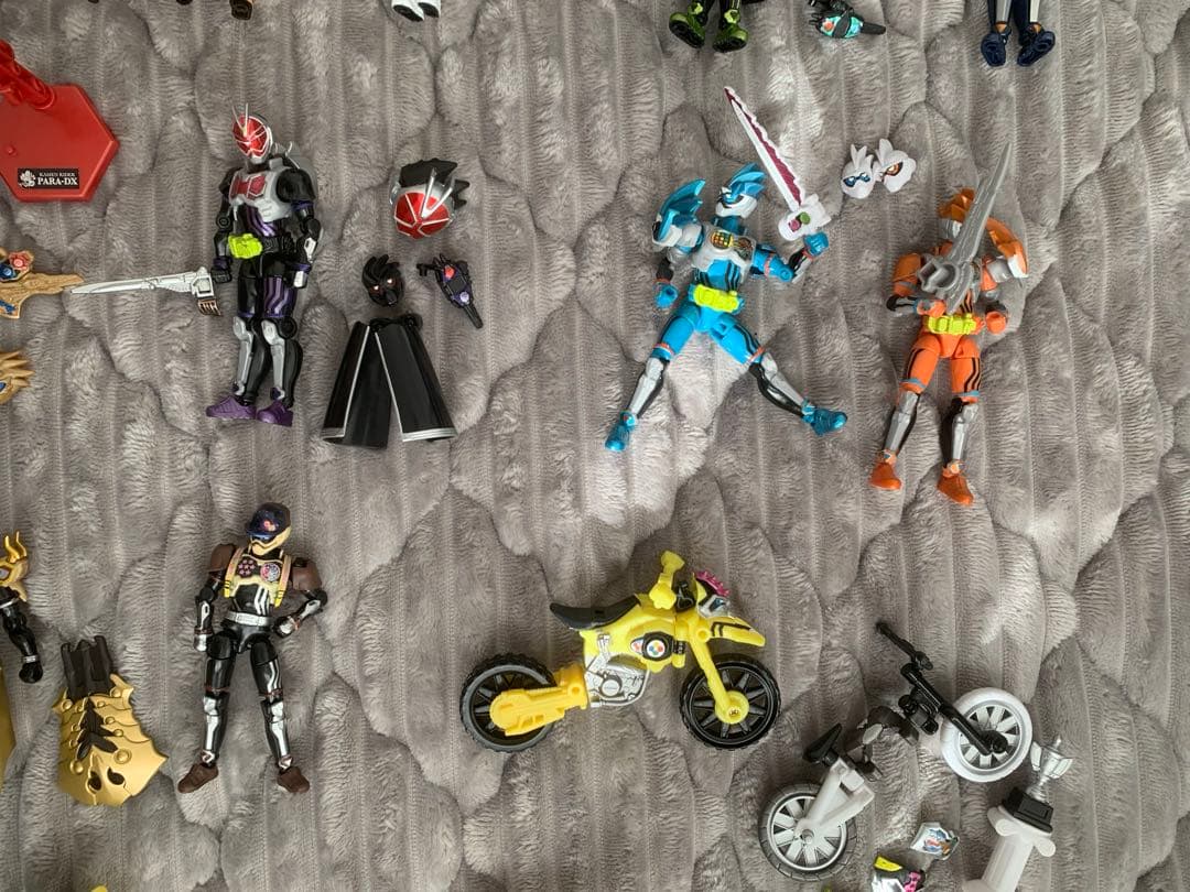 仮面ライダー エグゼイド 装動 21体 +フィギュア1体+アーマー•エフェクト