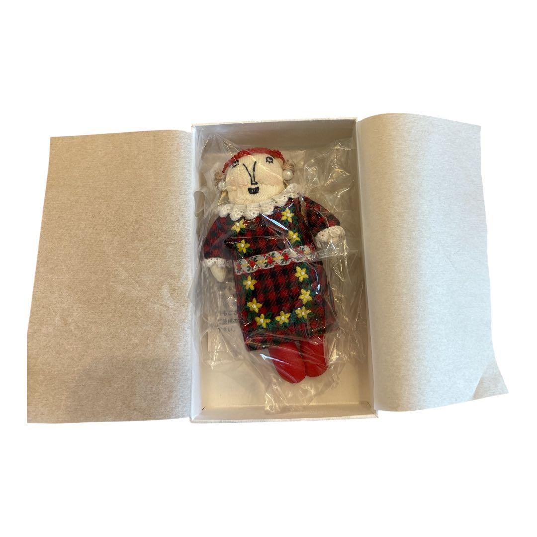 【新品未使用】familiar × MUVEIL ダランマチャーム（Lily） 25日販売開始!MUVEIL×familiarグランマチャーム登場!｜ファミリア