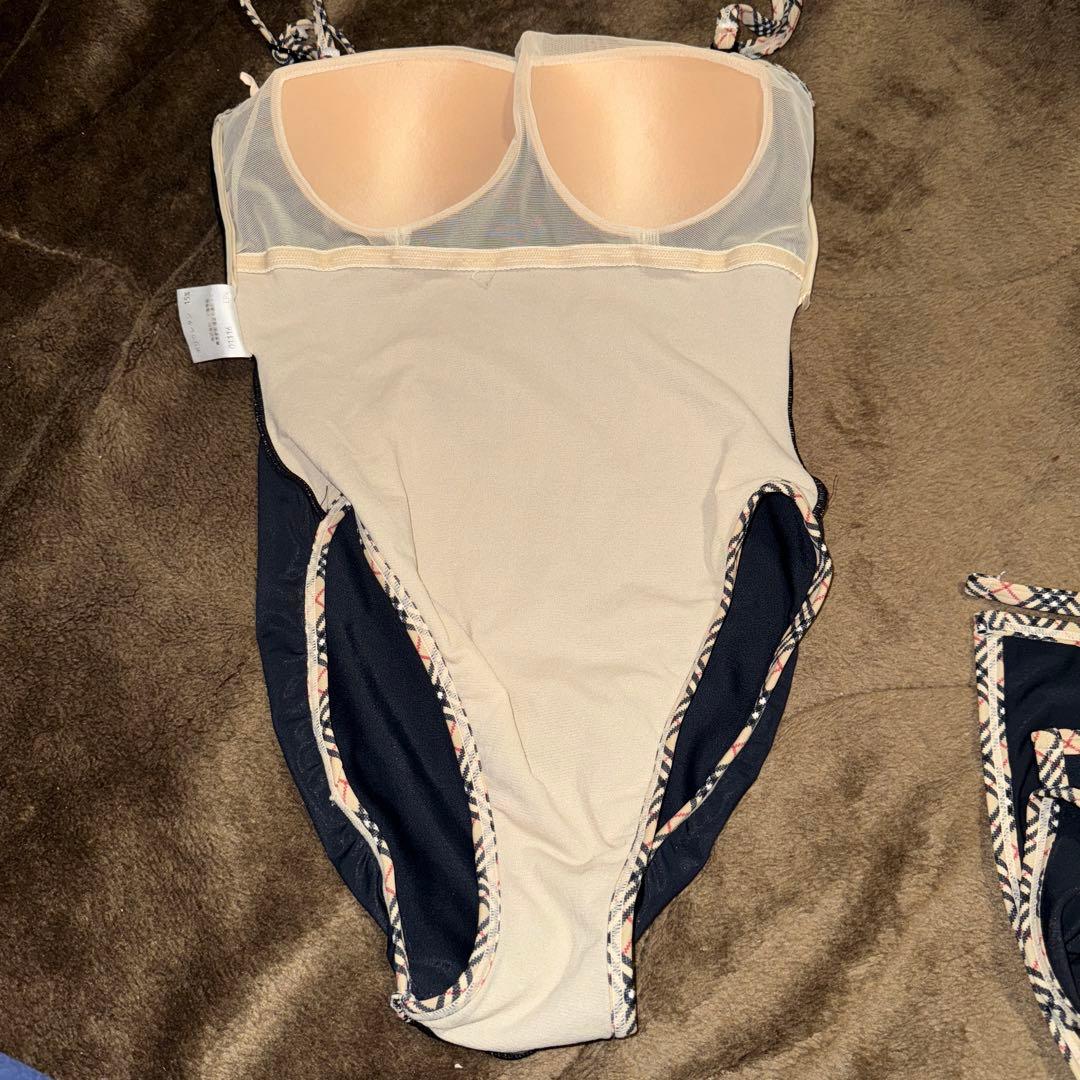 ①Burberry スカート付き水着 M 黒　ノバチェック　山陽商会 日本人M