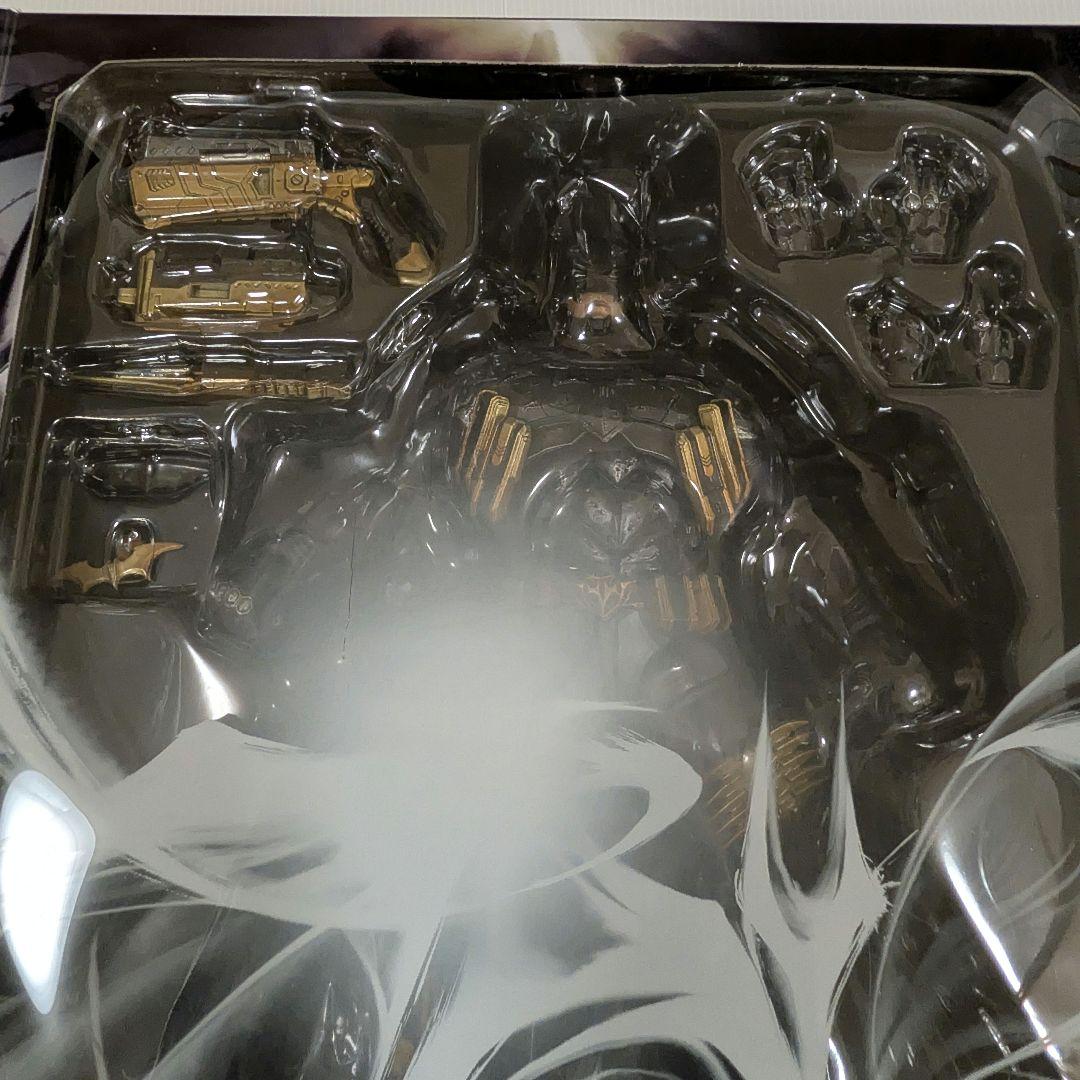 DC VARIANT PLAY ARTS改 BATMAN ARMORED
