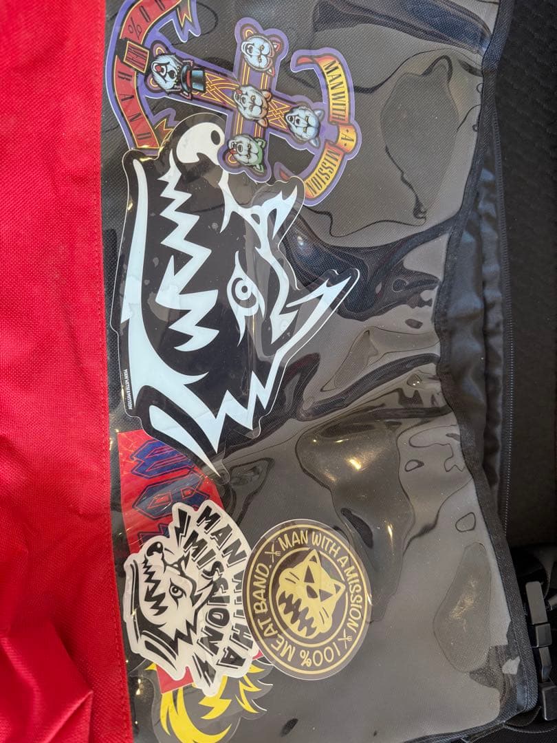 マンウィズショルダーバッグ