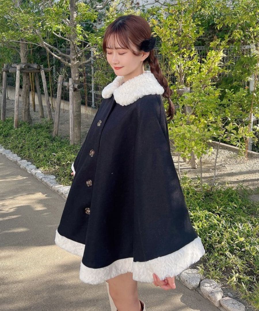 あかちゃすコラボアイテム】フェイクファーポンチョコート - メルカリ