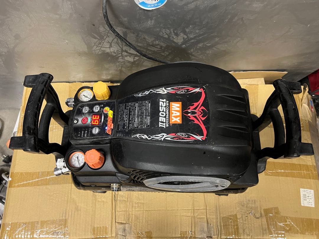 良品マックス エアコンプレッサー★AK-H1250EII 満タン5分