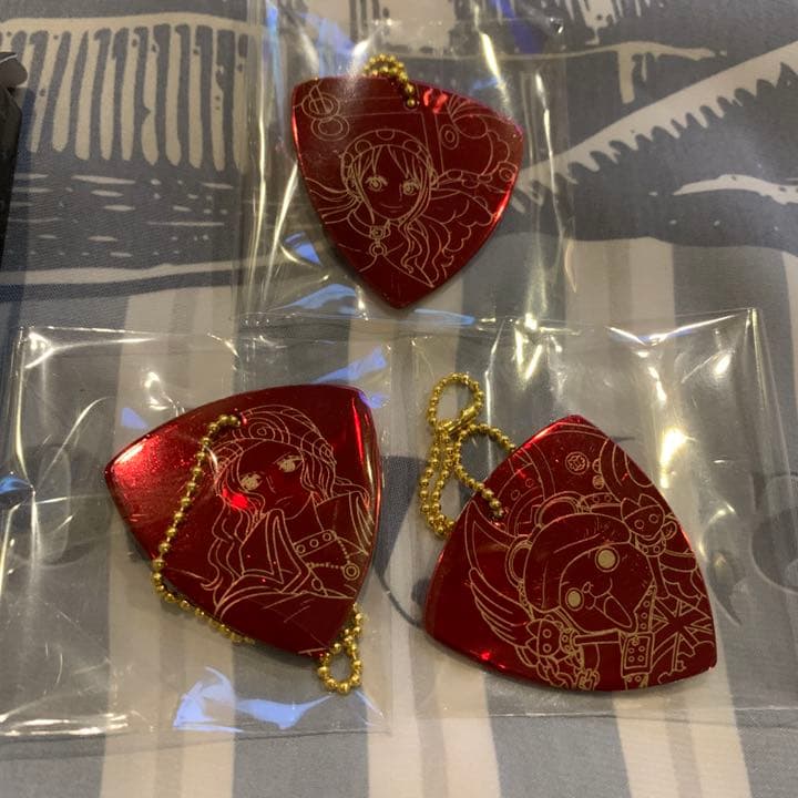 ONE PIECE FILM RED ピック型メタルチャーム コレクション - メルカリ