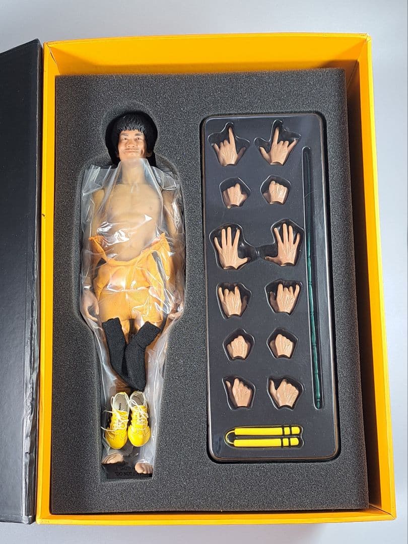 エンターベイ 死亡遊戯 監督 1/6 フィギュア ブルース リー 日本限定