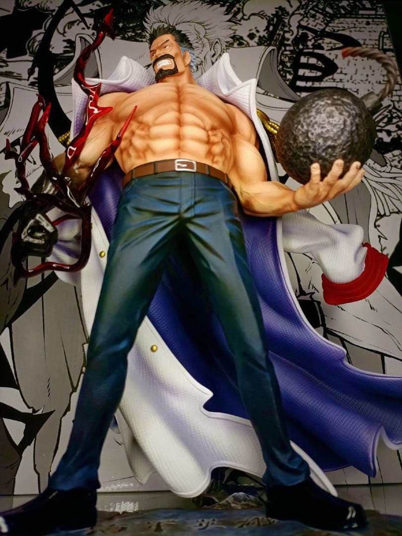 ONE PIECE ワンピース モンキー・D・ガープフ ィギュア ガレージ