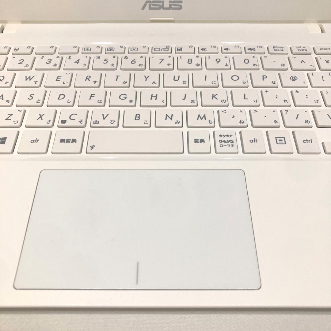 初心者向け✨快適i3・カメラ付・軽量✨白✨すぐ使えるノートパソコン