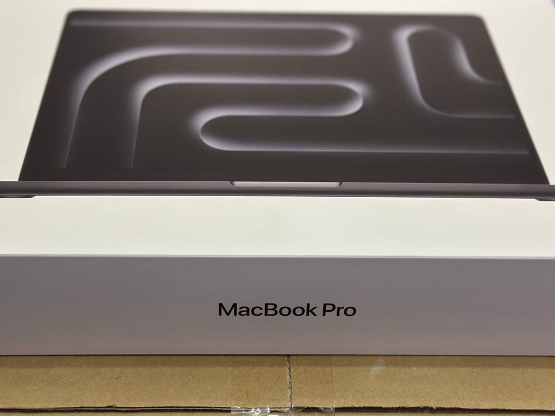 新品 Apple MacBook Pro 14.2inch MDE04J/A