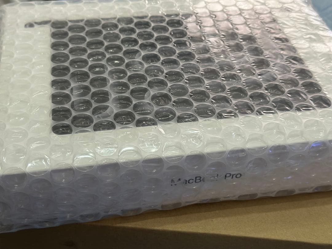 新品 Apple MacBook Pro 14.2inch MDE04J/A