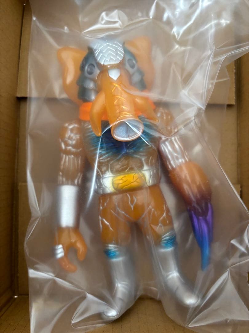 エレマックス neo one ソフビ リアルヘッド 真頭玩具 ゴッコ堂 Yahoo!オークション -「エレマックス」(フィギュア) の落札相場・落札価格