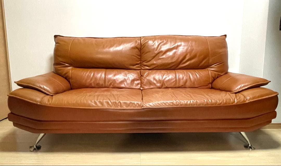 【本革・高級感】3人掛けレザーソファ ブラウン 牛革 クラシック 本革使用 チェスターフィールド ソファ 3P (3人掛け) （ブラウン