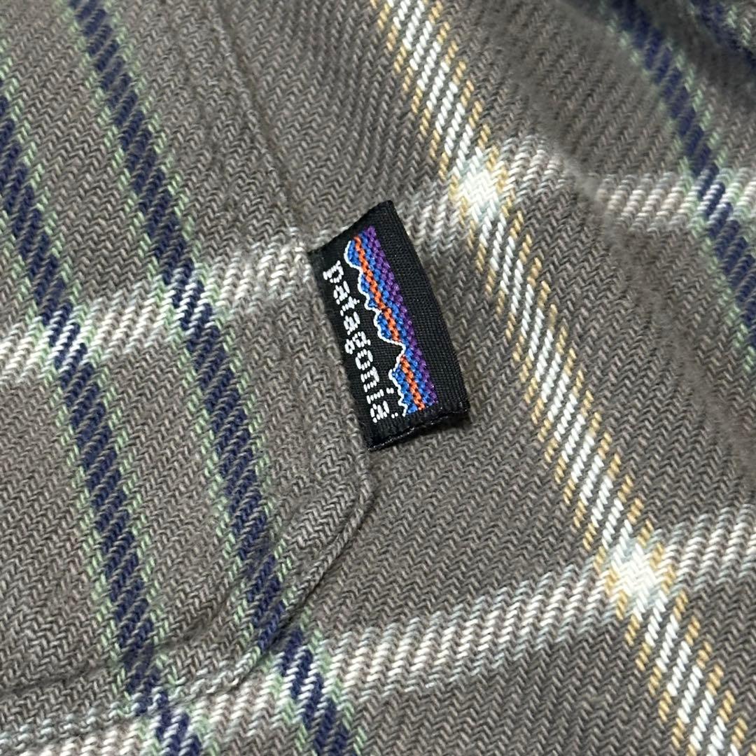 良色 パタゴニア 2002年 ポルトガル製 ヘビーフランネルシャツ グレー