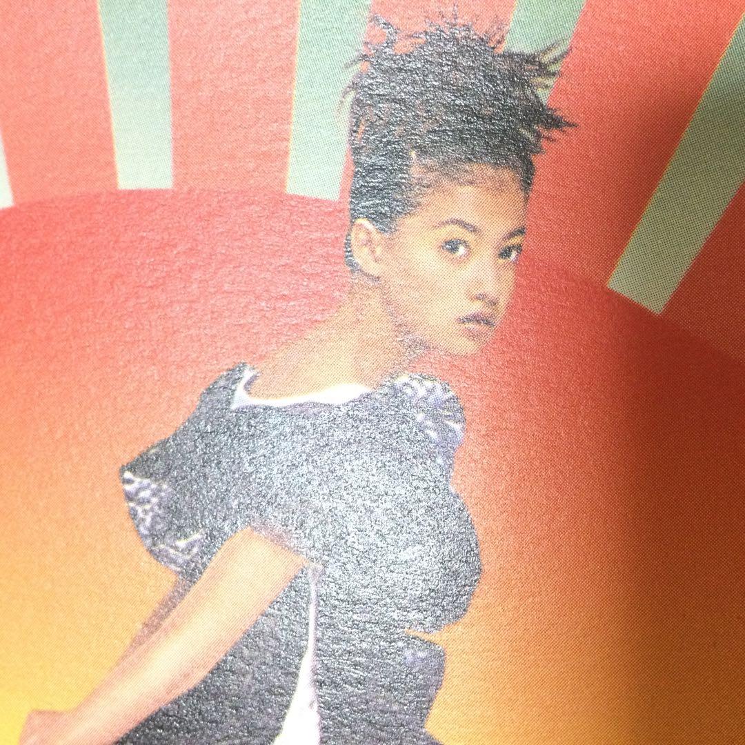 横尾忠則 デザイン 資生堂 1998年 吉川ひなの B1 ポスター （画鋲跡有）