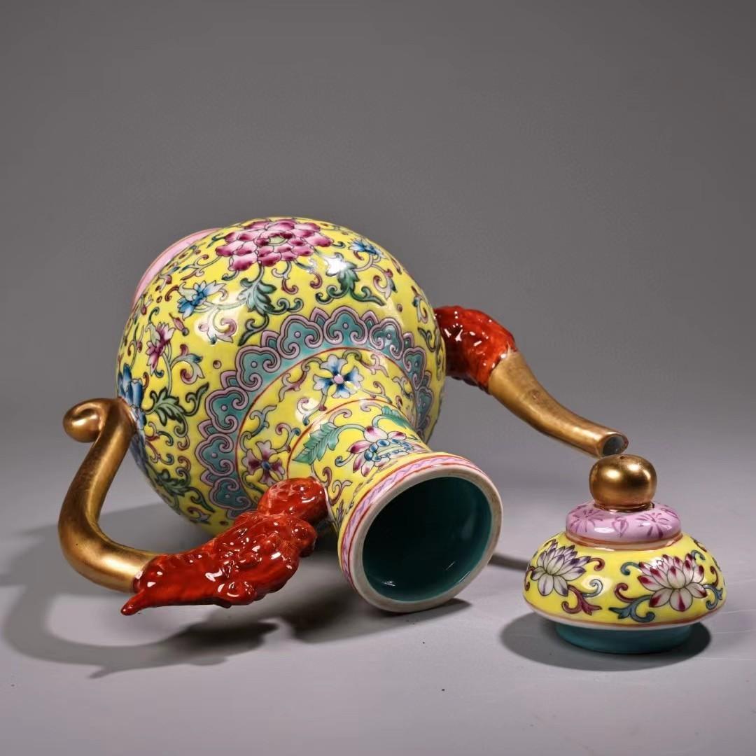 中国古美術・珍品旧蔵七宝彩と鎏金の磁器の茶壺・急須・文房具・置物