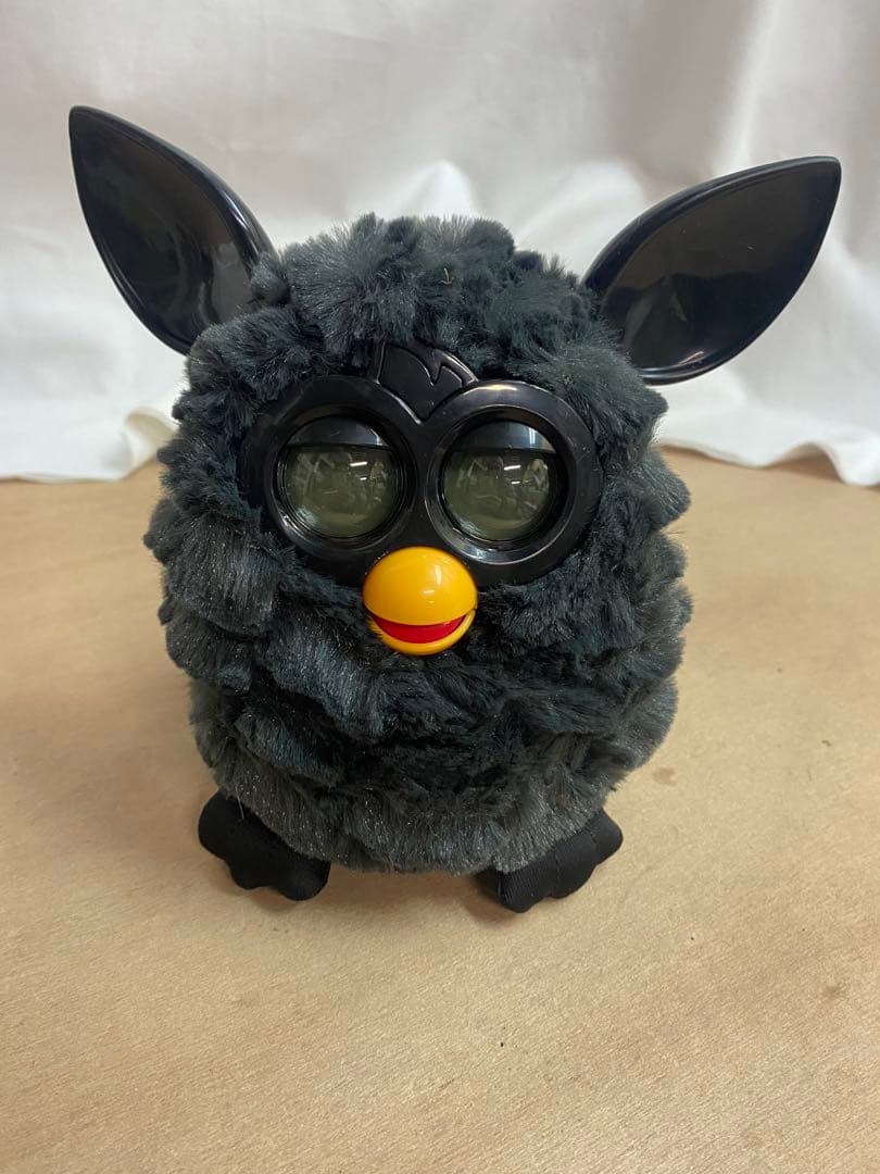 Furby ファービー　ブラック　動作未確認