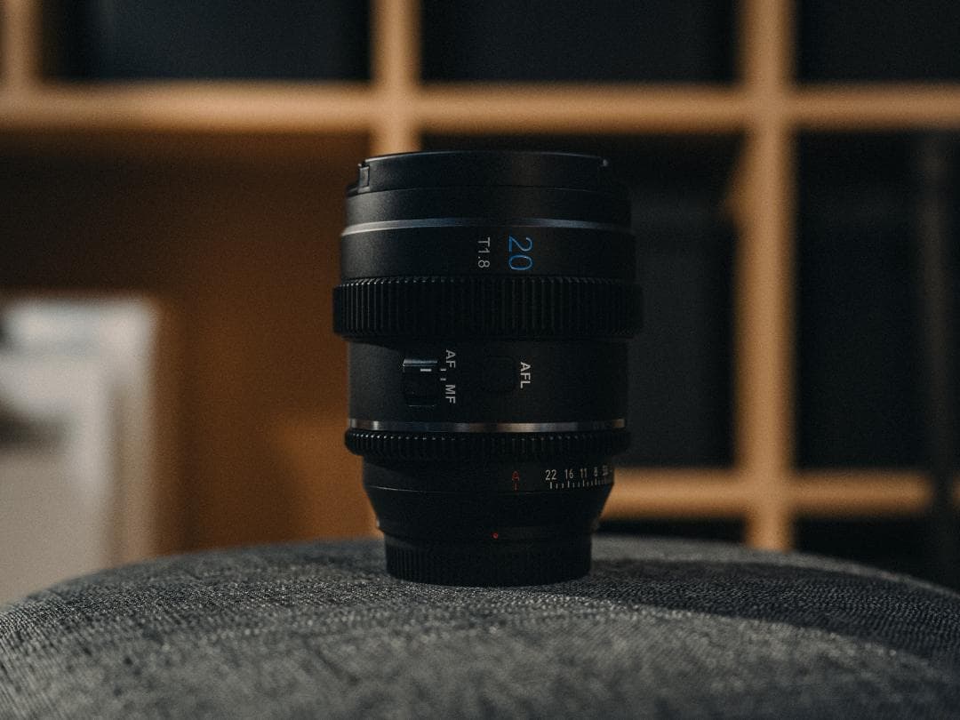 レンズ(単焦点) SIRUI 20mm T1.8 Anamorphic Lens 1.33x