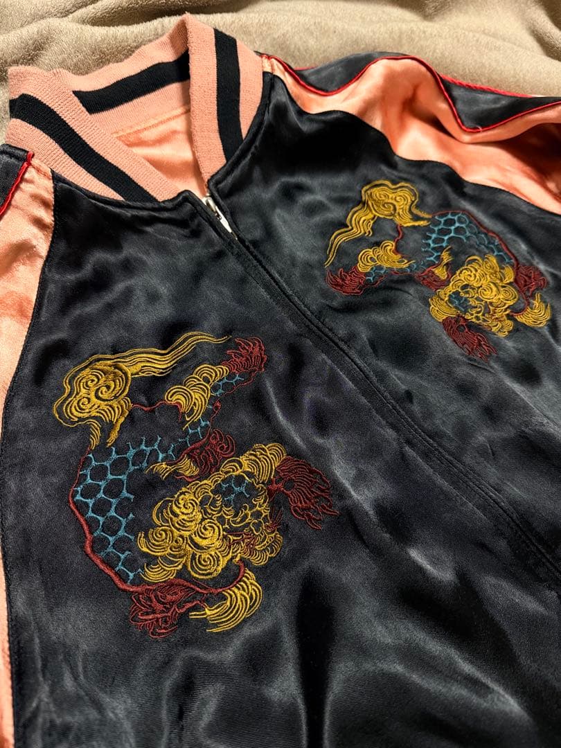 美品 2面用 最高 JAPANESE SCRIPT ライオン 日本限定 スカジャン