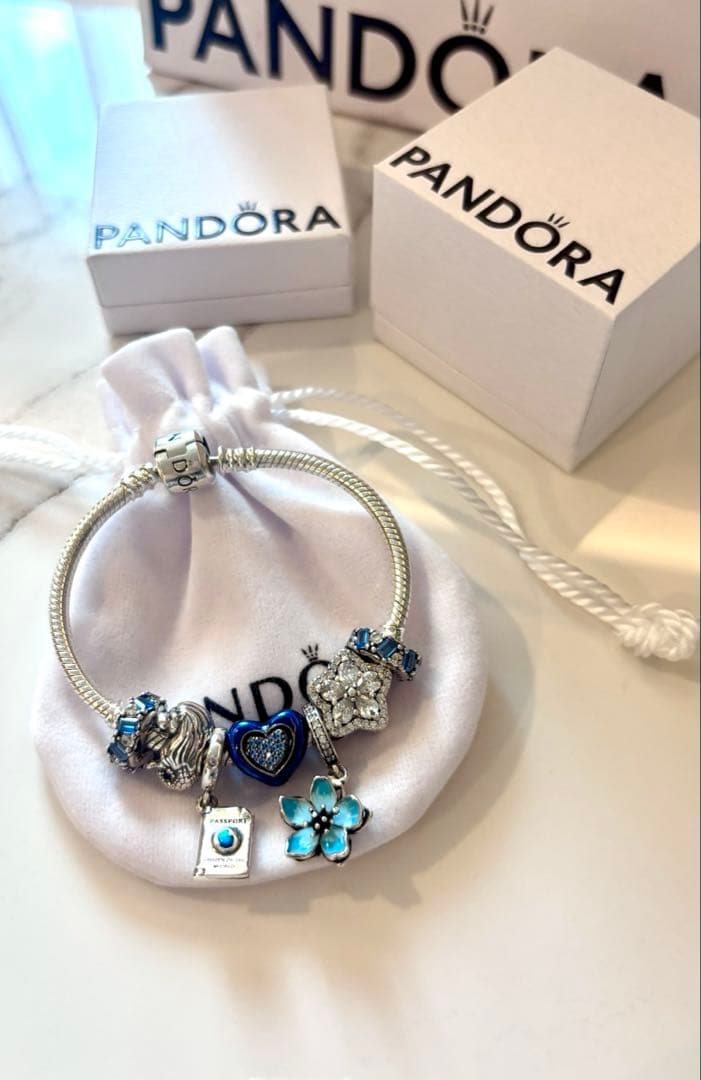 PANDORA♡定価8万円超 ブレスレット+チャーム7個付き PANDORA（パンドラ） チャーム スパークリング ポープリント チャーム